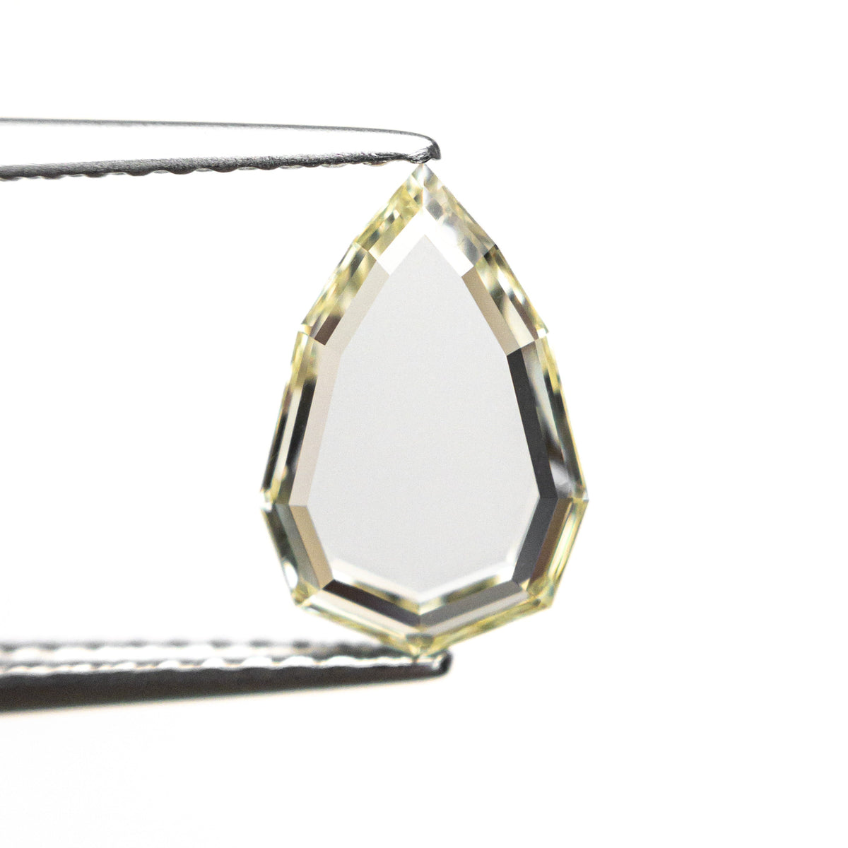 1.27ct 10.22x6.81x1.99mm GIA VS1 Q-R Geo Pear Portrait Cut 28329-01