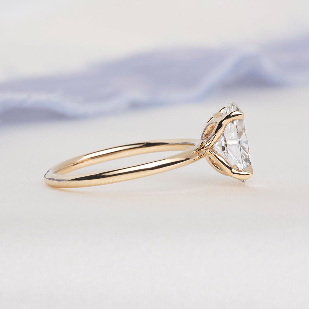 Oval Brilliant Diamond Tulip Ring